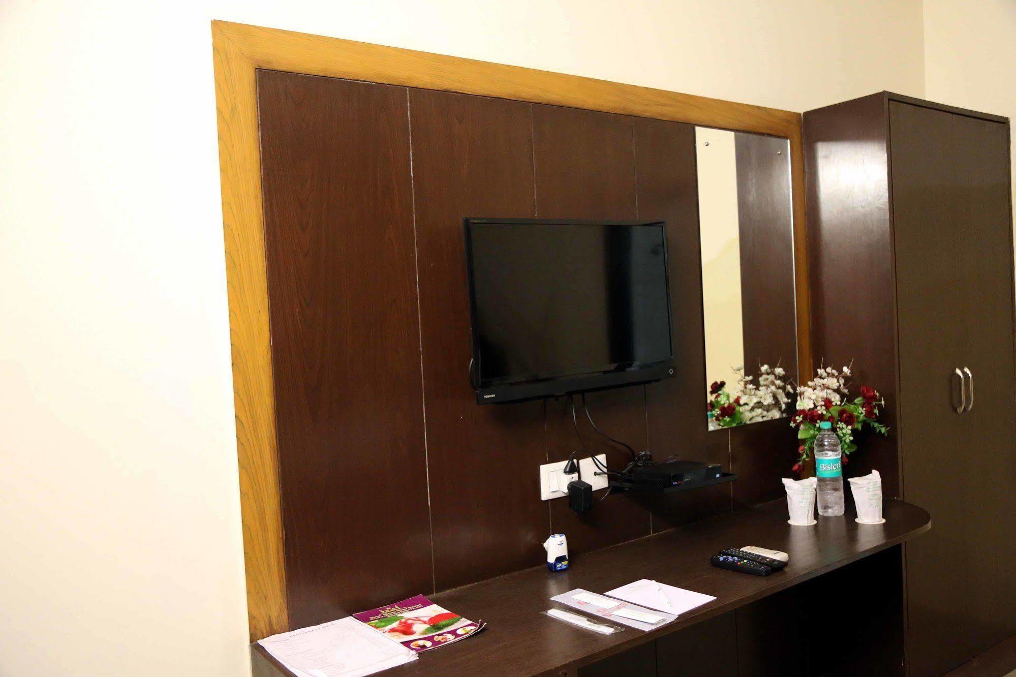 Treebo Green View, Noida Indirapuram Екстериор снимка